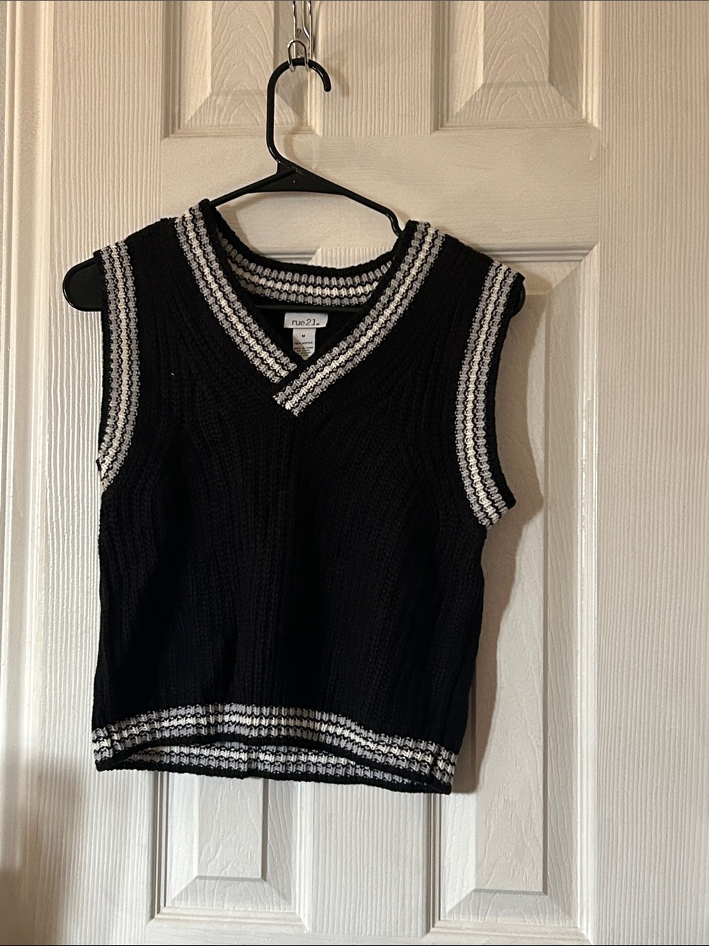 Rue21 Black and White V-Neck Sweater Vest